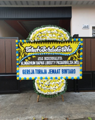 Papan Bunga Duka di Labuhan Haji Barat